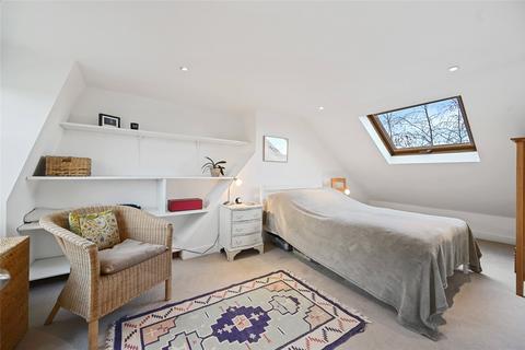 2 bedroom apartment for sale, Oaklands Grove, London, W12