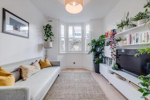 2 bedroom flat for sale, Haberdasher Street, London, N1