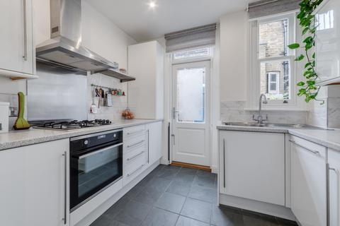 2 bedroom flat for sale, Haberdasher Street, London, N1