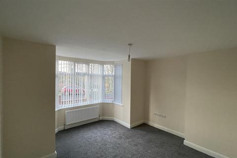 2 bedroom flat to rent, Peasholm Drive, Scarborough