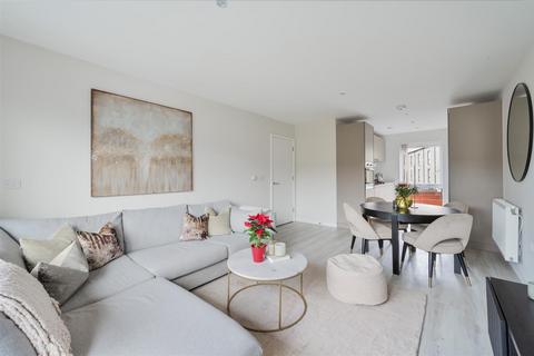 122 Ferndale Crescent, Carshalton, SM5 2FN
