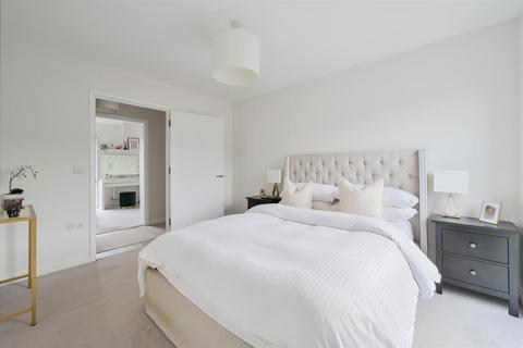 122 Ferndale Crescent, Carshalton, SM5 2FN