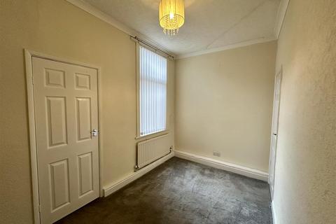 2 bedroom terraced house to rent, Thompson Street West, Darlington