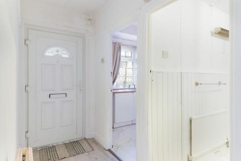 4 Langley Avenue, Worcester Park, KT4 8PB