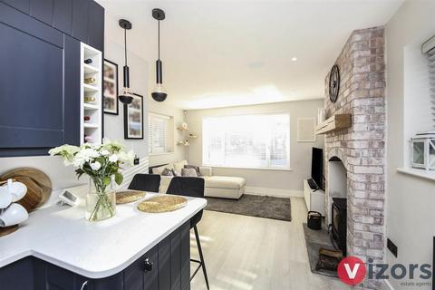 62 Church Road, Astwood Bank, Redditch, B96 6DD