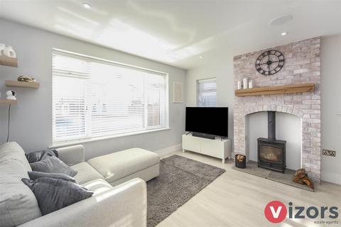 62 Church Road, Astwood Bank, Redditch, B96 6DD