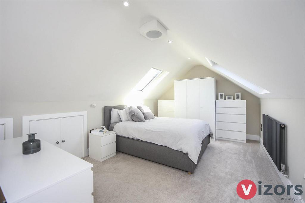 Main Bedroom (In Dormer)