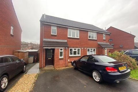 3 bedroom semi-detached house to rent, Starkey Close, Tiverton EX16