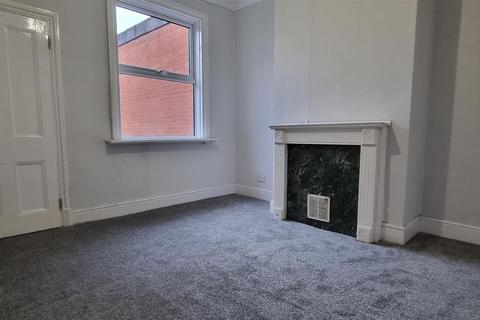 3 bedroom terraced house to rent, Wood Street, Kidderminster DY11