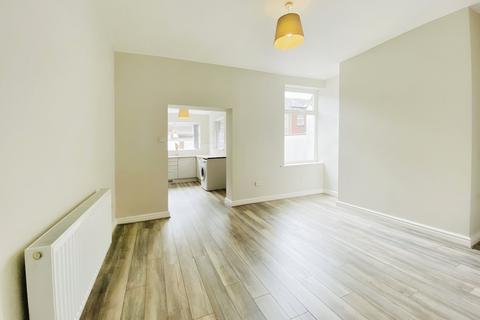 2 bedroom end of terrace house for sale, Kenyon Street, Gorton, Manchester, M18