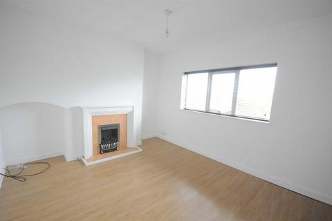 2 bedroom flat to rent, Manor Rise, Stone