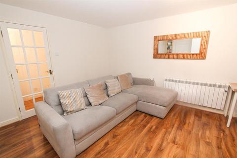 2 bedroom flat for sale, Mullards Close, Mitcham CR4