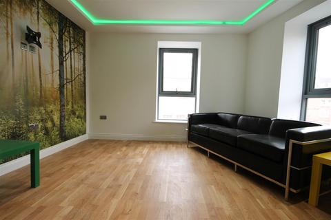 3 bedroom apartment to rent, Falconars House, City Centre