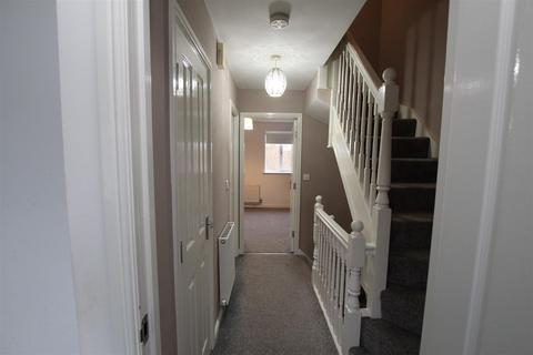 3 bedroom townhouse to rent, Syfer Close, Market Rasen LN7