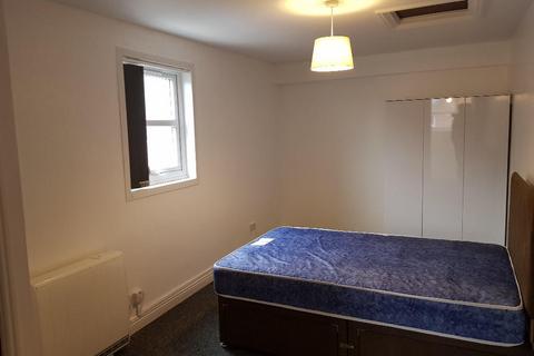 1 bedroom ground floor maisonette to rent, Cross Road, Leicester LE2