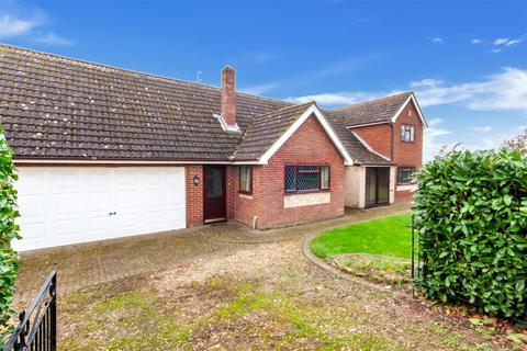 4 bedroom detached house for sale, Ryden Lane, Charlton, Pershore