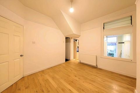 3 bedroom terraced house for sale, Fourth Avenue, Manor Park, E12 6DB