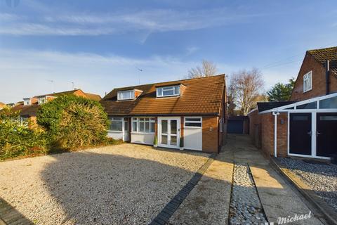 3 bedroom bungalow for sale, Craigwell Avenue, Aylesbury, Buckinghamshire