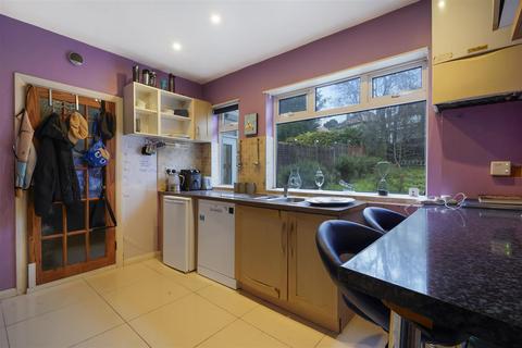 4 bedroom detached house for sale, The Crossways, Wembley