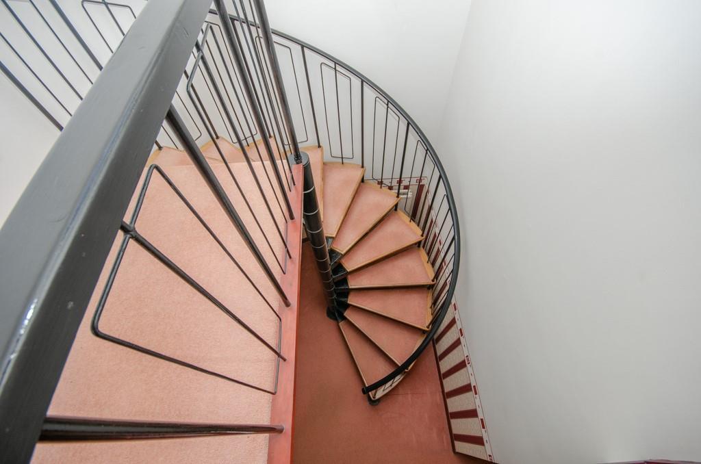 Spiral staircase.jpg