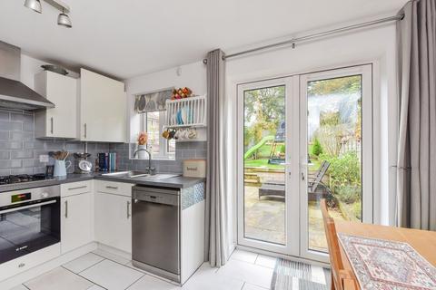 2 bedroom semi-detached house for sale, Otter Walk, Petersfield, Hampshire