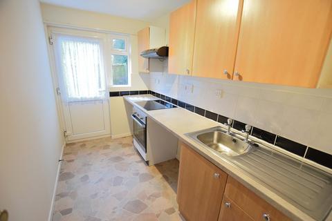 1 bedroom flat to rent, Longleat Gardens, New Milton, Hampshire. BH25 5XF