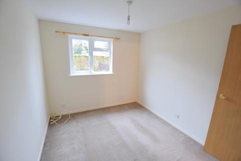 1 bedroom flat to rent, Longleat Gardens, New Milton, Hampshire. BH25 5XF