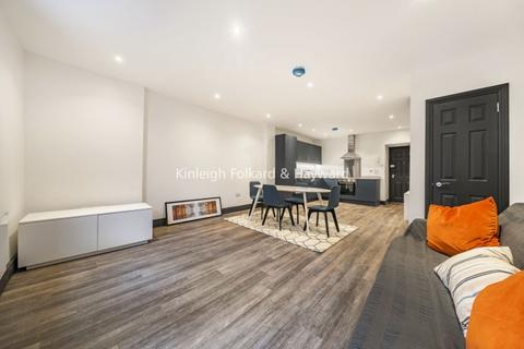 2 bedroom apartment to rent, Tower Bridge Road London SE1