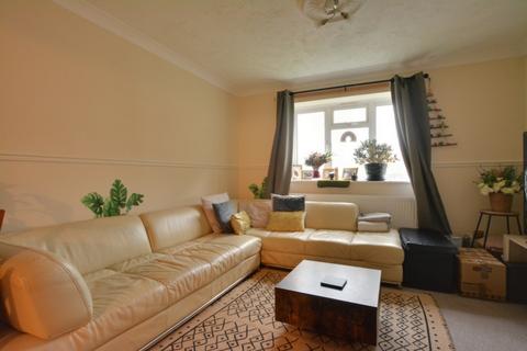 2 bedroom maisonette for sale, Wakehams Green Drive, Pound Hill, RH10