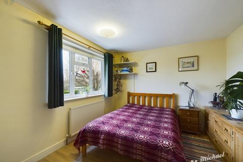 3 bedroom semi-detached house for sale, Southfield Road, Aylesbury, Buckinghamshire