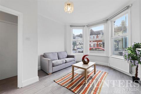 2 bedroom flat to rent, Kitchener Road, London, N17