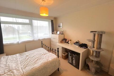 2 bedroom apartment to rent, Wilderness Road, Guildford GU2