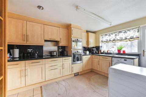 4 bedroom semi-detached house for sale, Loveys Road, Yapton