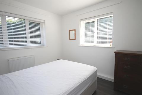 1 bedroom apartment for sale, FAIRFIELD COURT, LEATHERHEAD, KT22