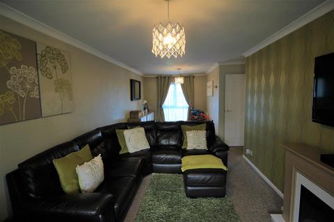 3 bedroom end of terrace house to rent, Lower Mortimer Road, Woolston