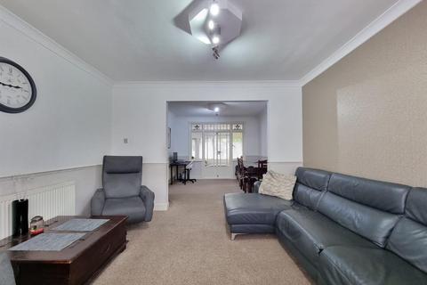 4 bedroom terraced house for sale, Westrow Drive, Barking