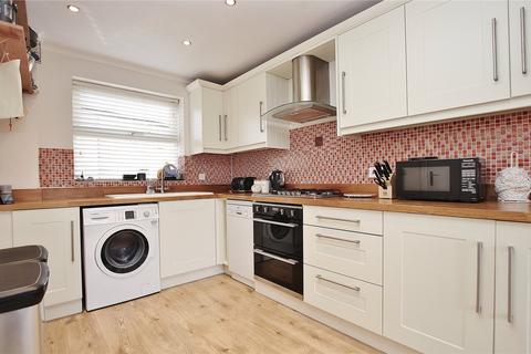 2 bedroom end of terrace house for sale, Alma Close, Woking GU21