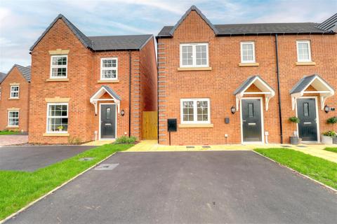 3 bedroom semi-detached house to rent, Bowbrook Meadow, Pershore