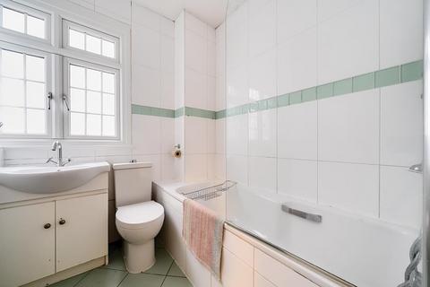 24 Fitzalan Road, London, N3 3PD