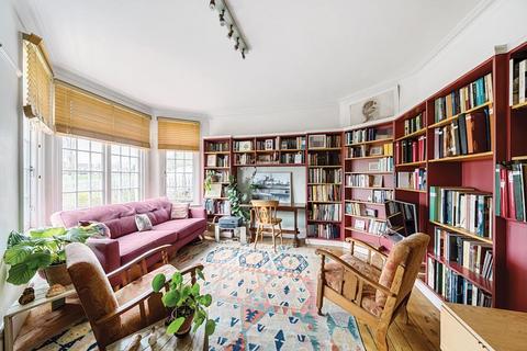24 Fitzalan Road, London, N3 3PD