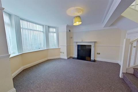 1 bedroom flat to rent, Sondes Road, Deal