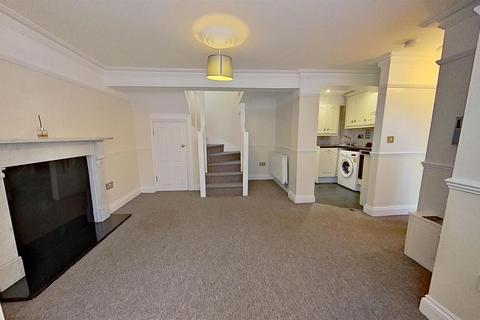 1 bedroom flat to rent, Sondes Road, Deal