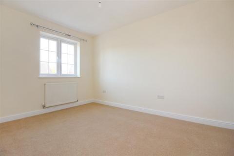 2 bedroom apartment to rent, High Street, Sturry, Canterbury