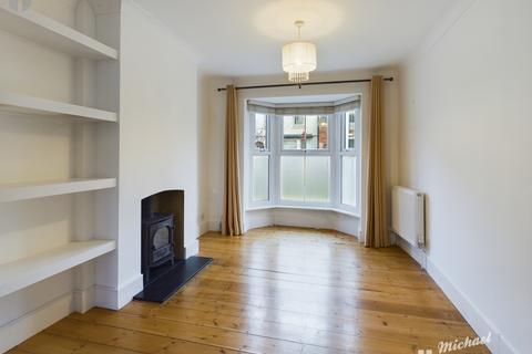 3 bedroom end of terrace house for sale, Queen Street, Aylesbury, Buckinghamshire