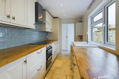 3 bedroom end of terrace house for sale, Queen Street, Aylesbury, Buckinghamshire