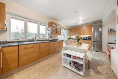 68 Denham Green Close, Denham, Uxbridge, UB9 5NB