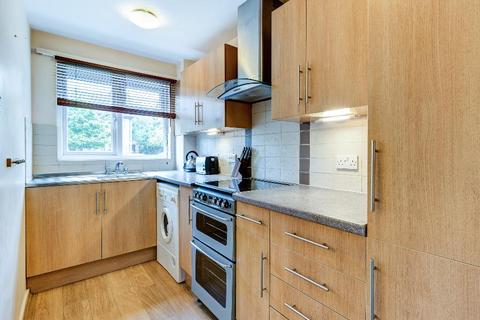 1 bedroom flat to rent, WESTCOTT ROAD, SE17