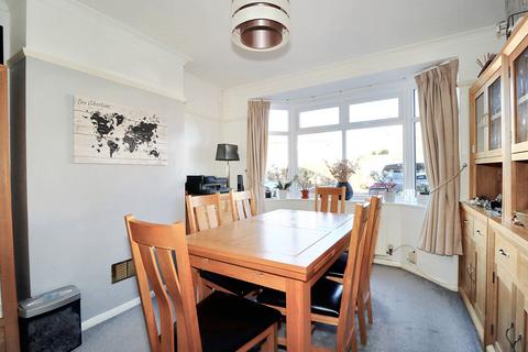 4 bedroom semi-detached house for sale, Havers Avenue, Hersham KT12