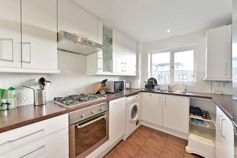 2 bedroom flat to rent, Worple Road, Wimbledon, London, SW20