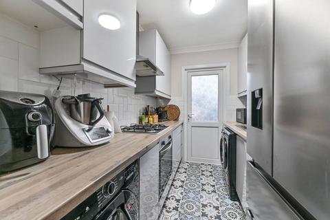 148 Western Road, Mitcham, CR4 3EB